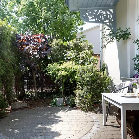 アパート By The Sea *